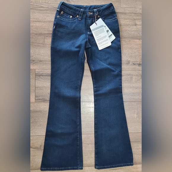 NWT'S- PURE COLOR -"Vogue" Mid-Rise Stretch Flair 5 pocket Jeans- size 26 - Picture 5 of 6